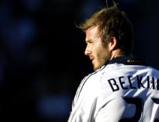 开云官网-跨时空风暴，当西亚卡姆的数据爆炸撕裂勇士防线，物理定律为之暂停