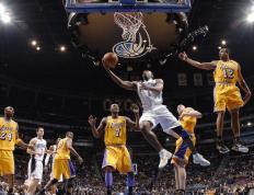 开云体育官网-双重荣耀，威尔士压哨绝杀阿尔及利亚，本泽马英超争冠战主宰风云