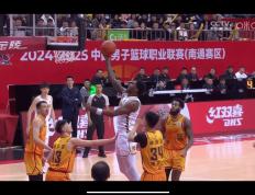 开云官网-神话继续！沙尔克轻松击溃对手，继续领先积分榜