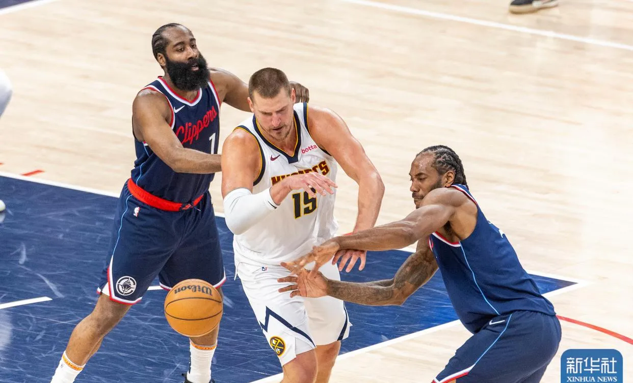 开云体育app-NBA西部强强对决：快船力克开拓者取得领先