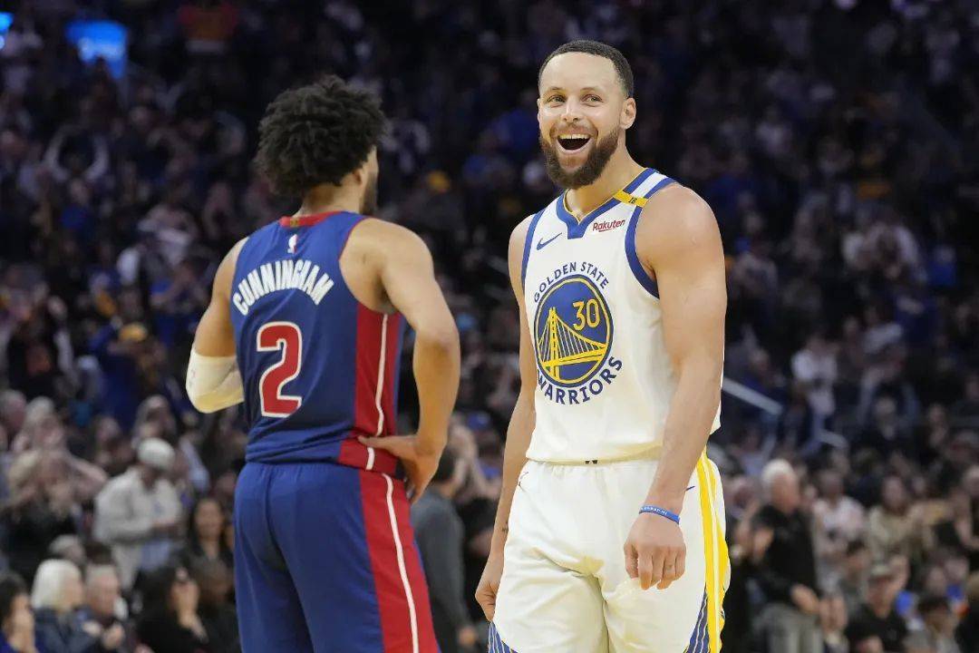 开云官方app入口-勇士迎来连胜，库里复出助球队取得关键胜利