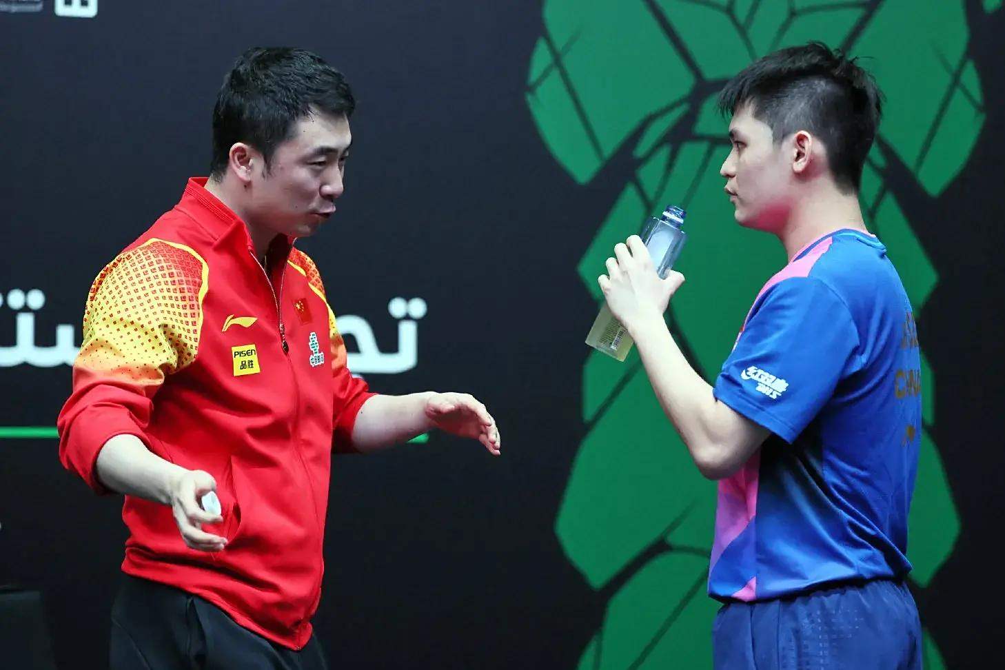 开云体育入口-FNC鏖战CLG，Uzi开启传奇时刻强强对话八强赛，强势挺进下一轮