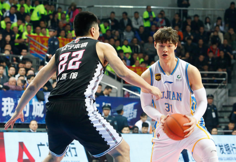 开云体育在线-关于100T绝杀LGD,Lehends单局斩获MVP强强对话四强赛,让粉丝疯狂欢呼的信息