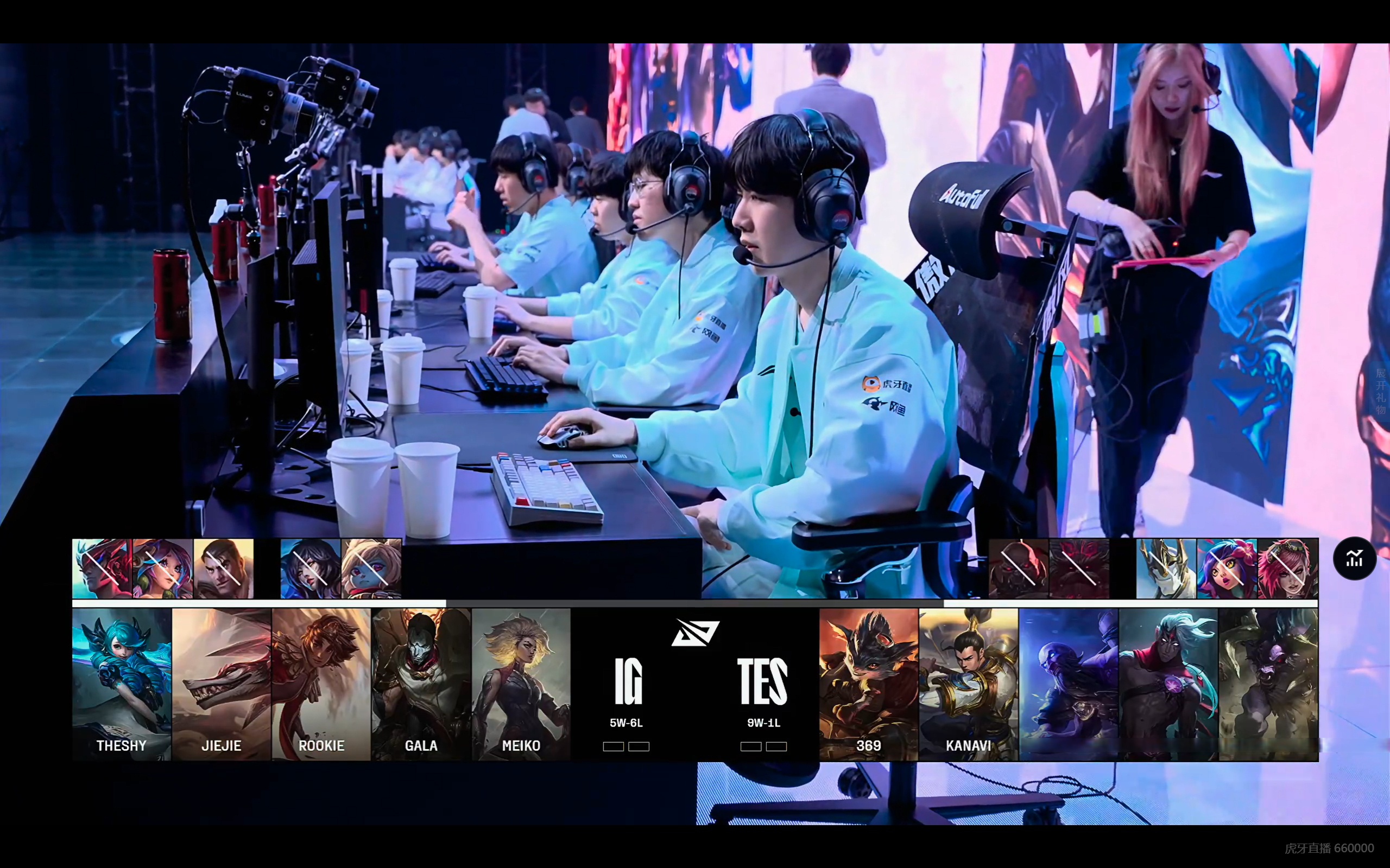 开云体育中国-FLY鏖战BLG，Deft完成史诗逆转激烈交锋2025世界赛，让粉丝疯狂欢呼