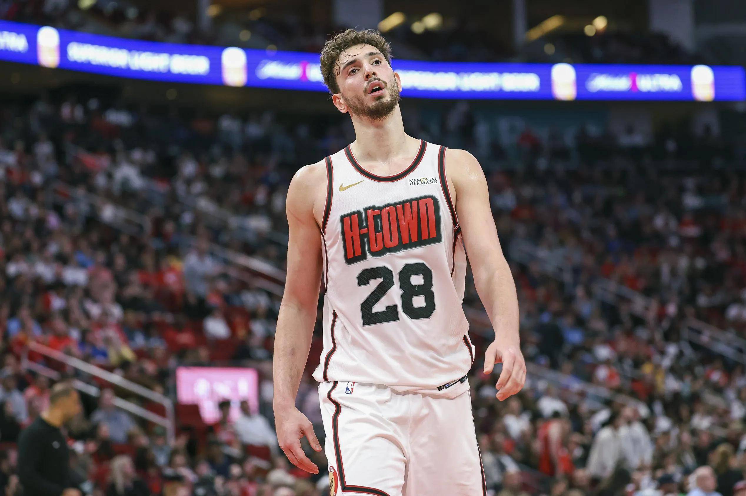 开云体育下载-爵士签下后卫新秀，期待其表现