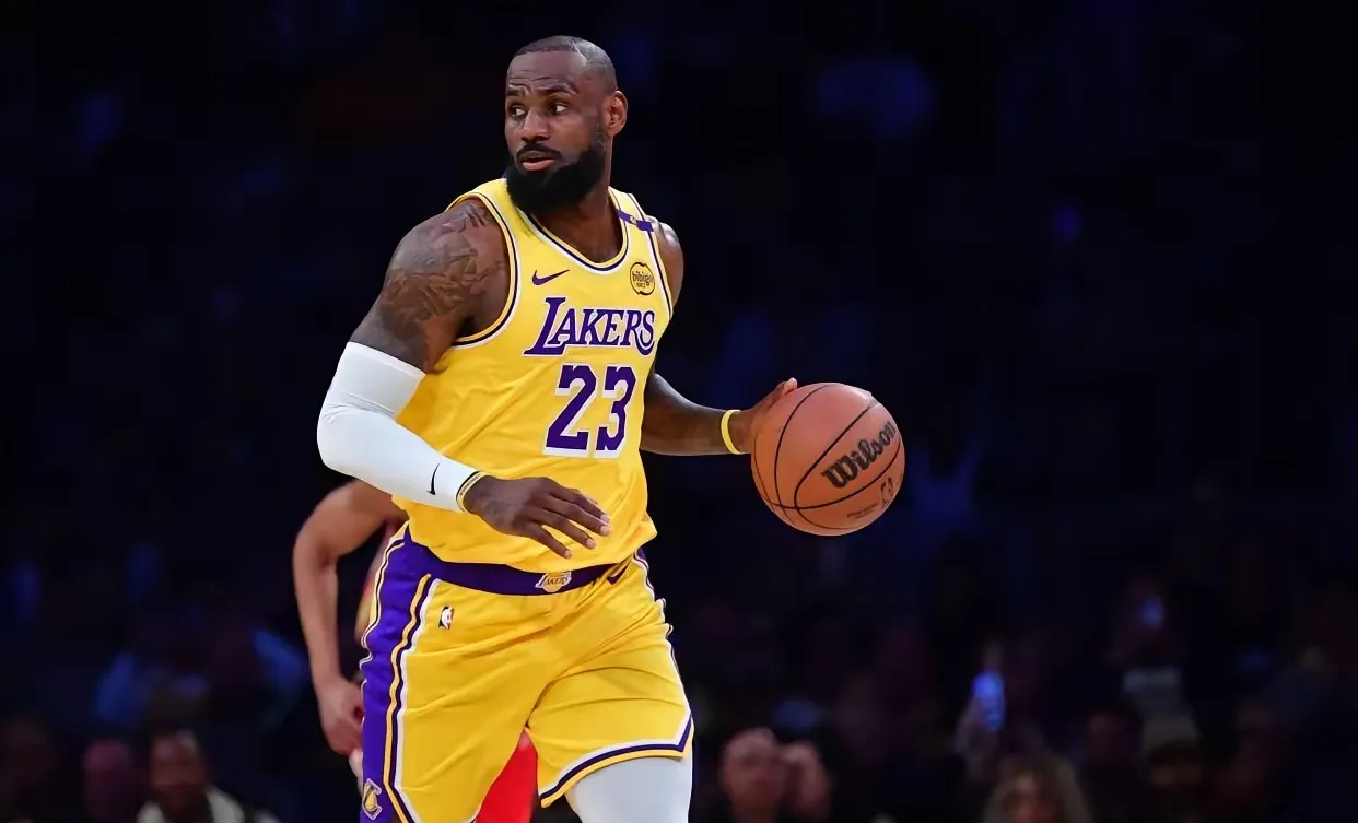 开云体育官方网站-湖人队主帅：我们要团结一心争冠