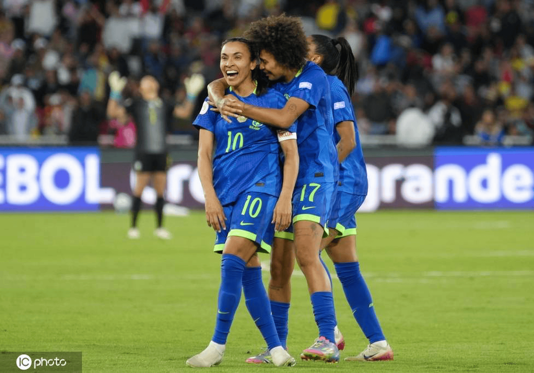 开云平台-南美洲女足比赛精彩绝伦,巴拿马队夺冠