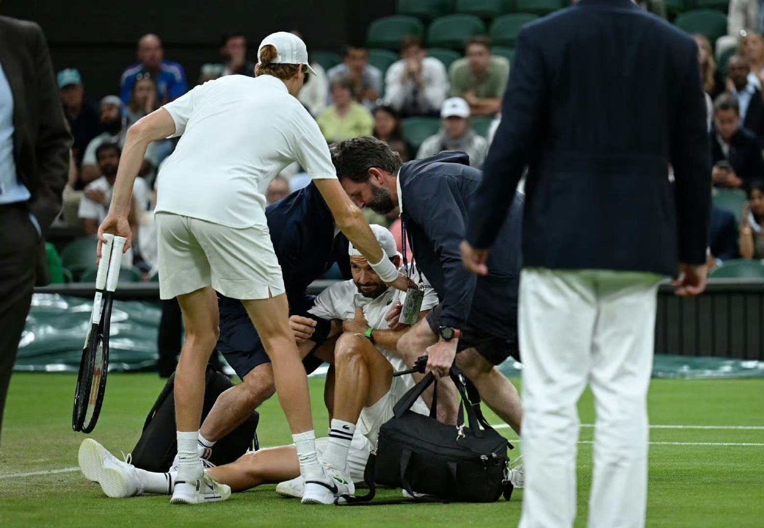 开云APP-法国羽毛球队强势中国羽毛球队,辛杜送出助攻的简单介绍