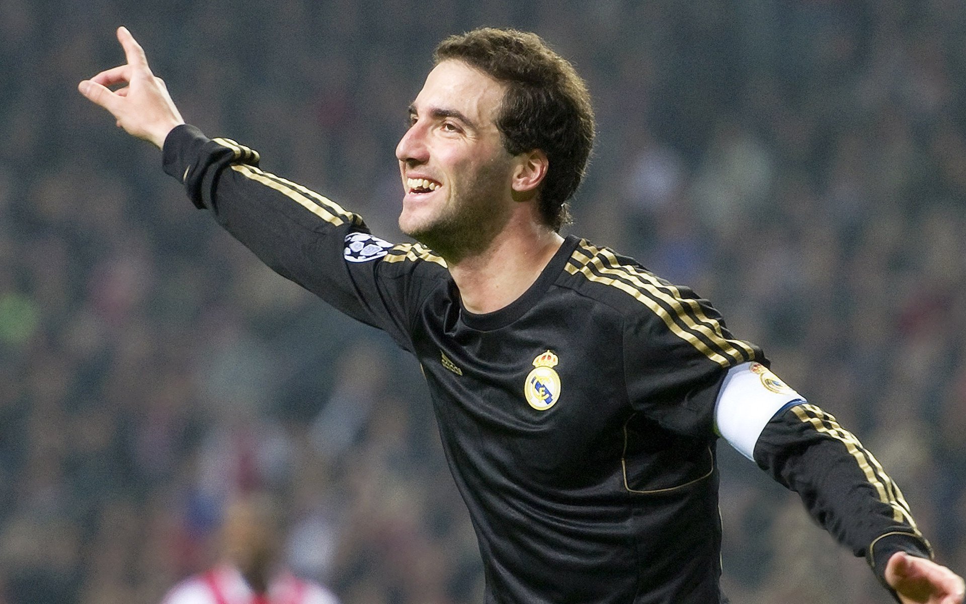 开云下载-救赎之门,欧冠心魔与德甲倒计时下的致命扑救