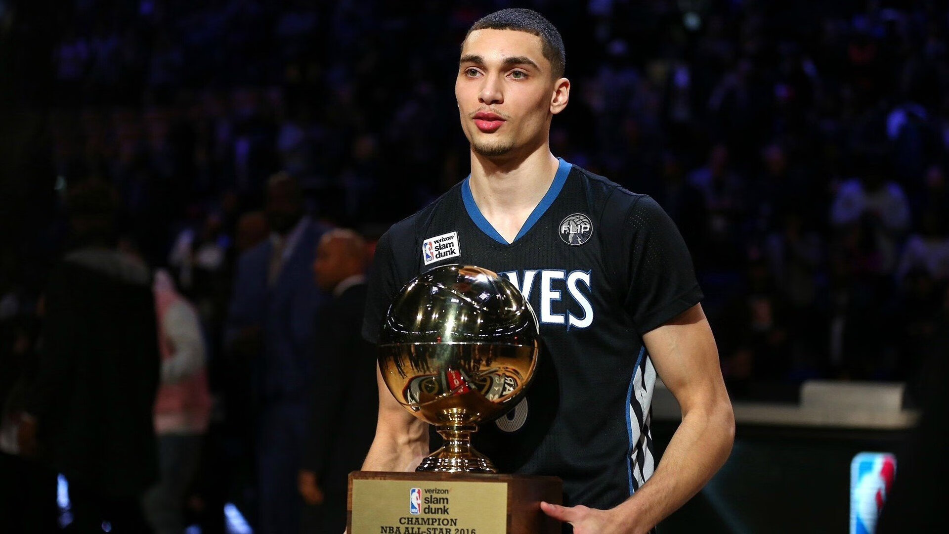 开云体育中国-暗夜淬火，重剑无锋，欧冠淘汰赛之夜与哈兰德的大场面本质